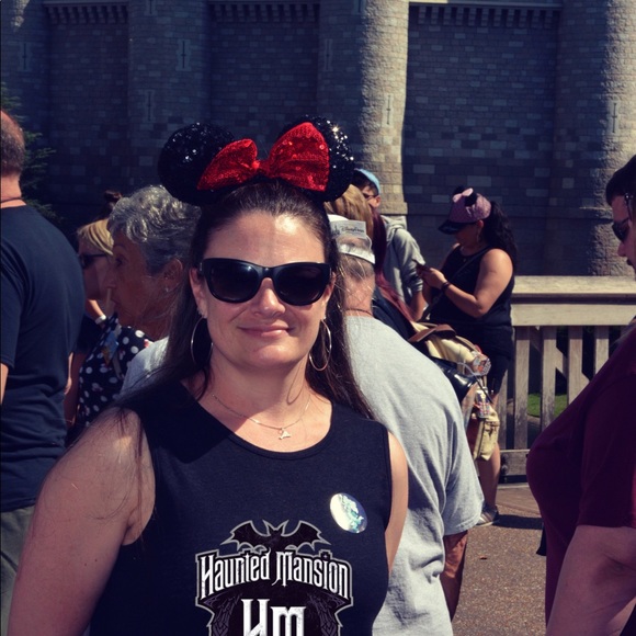 Meet your Posher, Lauren - Picture 1 of 1